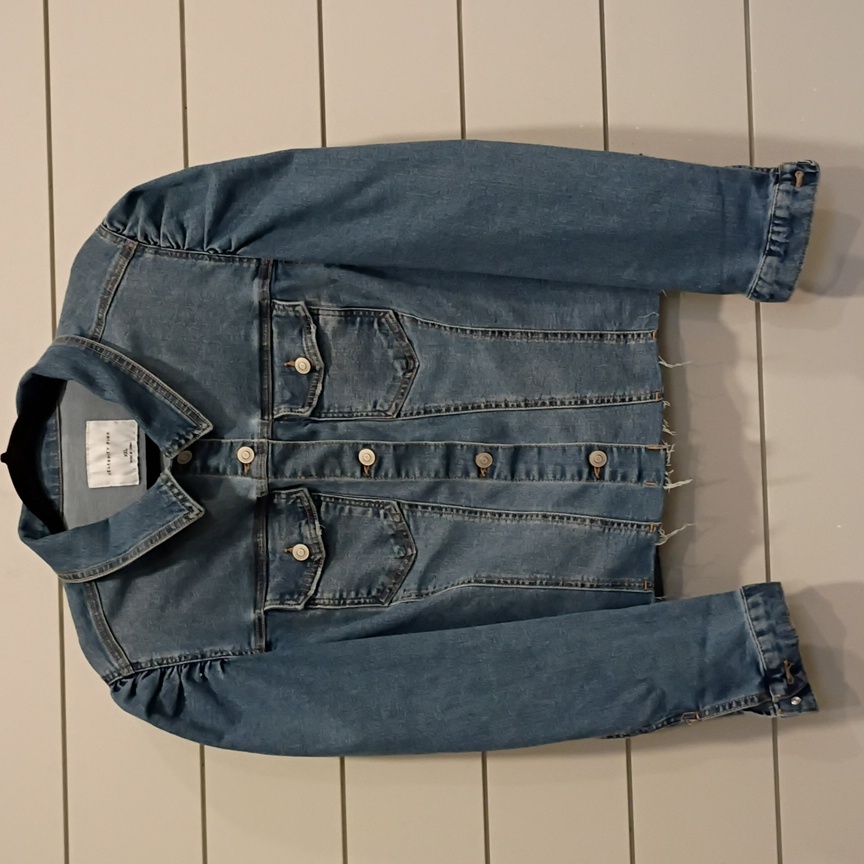 Cropped Denim Jacket Structured Fitted Shoulder Raw Edge Hem Size L